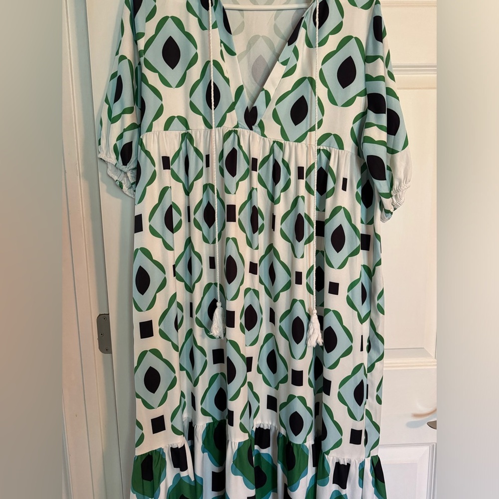 Maxi Dress with Green Geometric Print